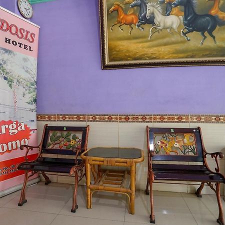 Oyo 1495 Hotel Lendosis Palembang Eksteriør billede