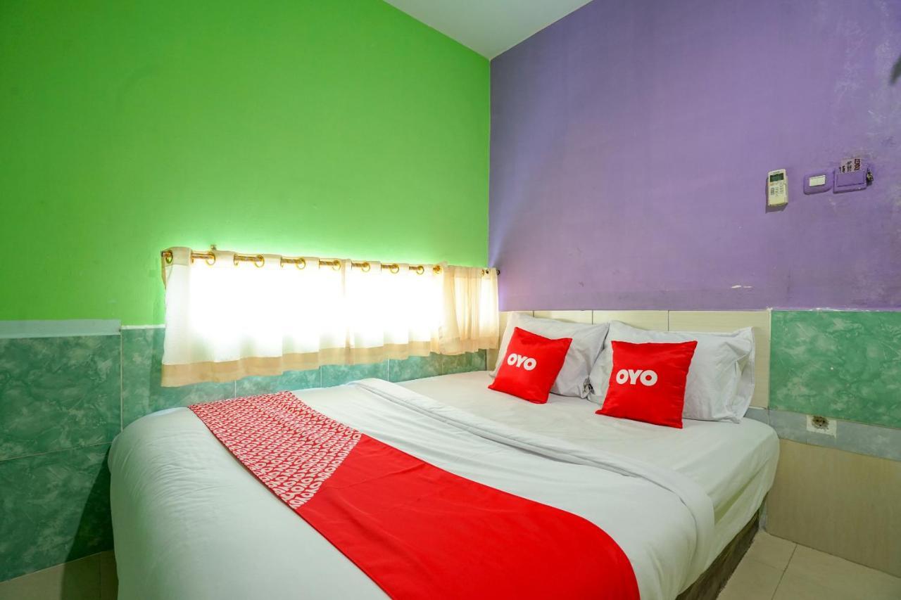 Oyo 1495 Hotel Lendosis Palembang Eksteriør billede