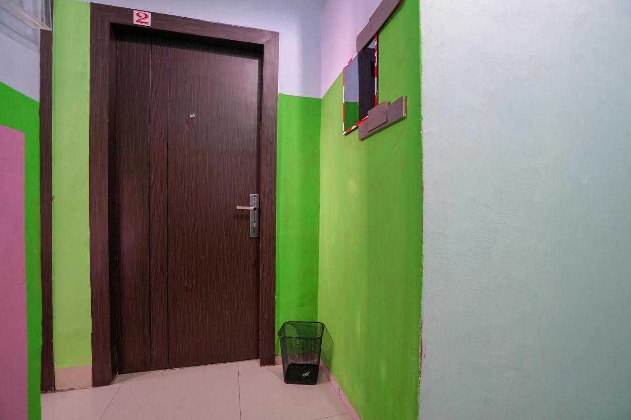 Oyo 1495 Hotel Lendosis Palembang Eksteriør billede
