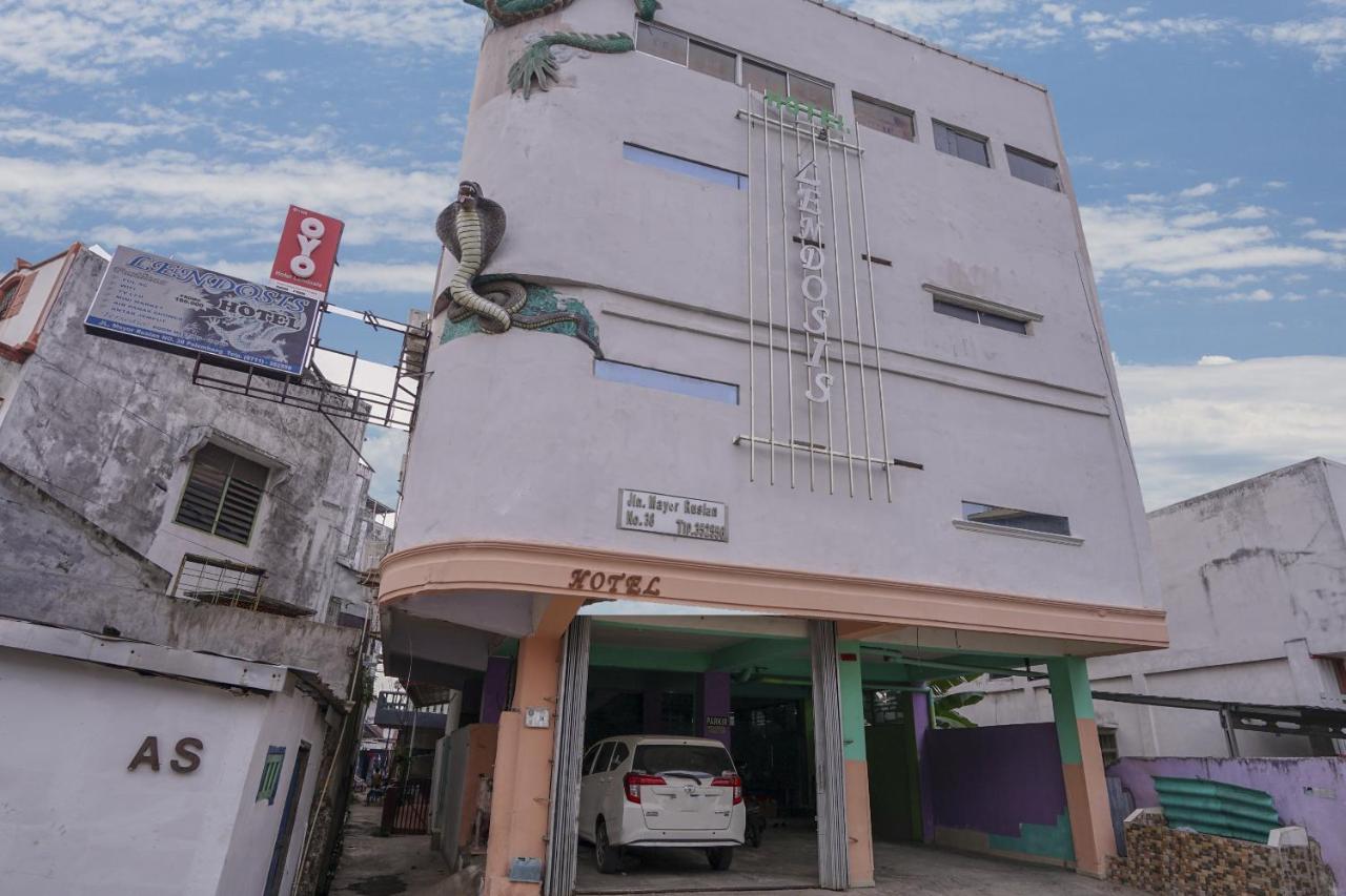 Oyo 1495 Hotel Lendosis Palembang Eksteriør billede