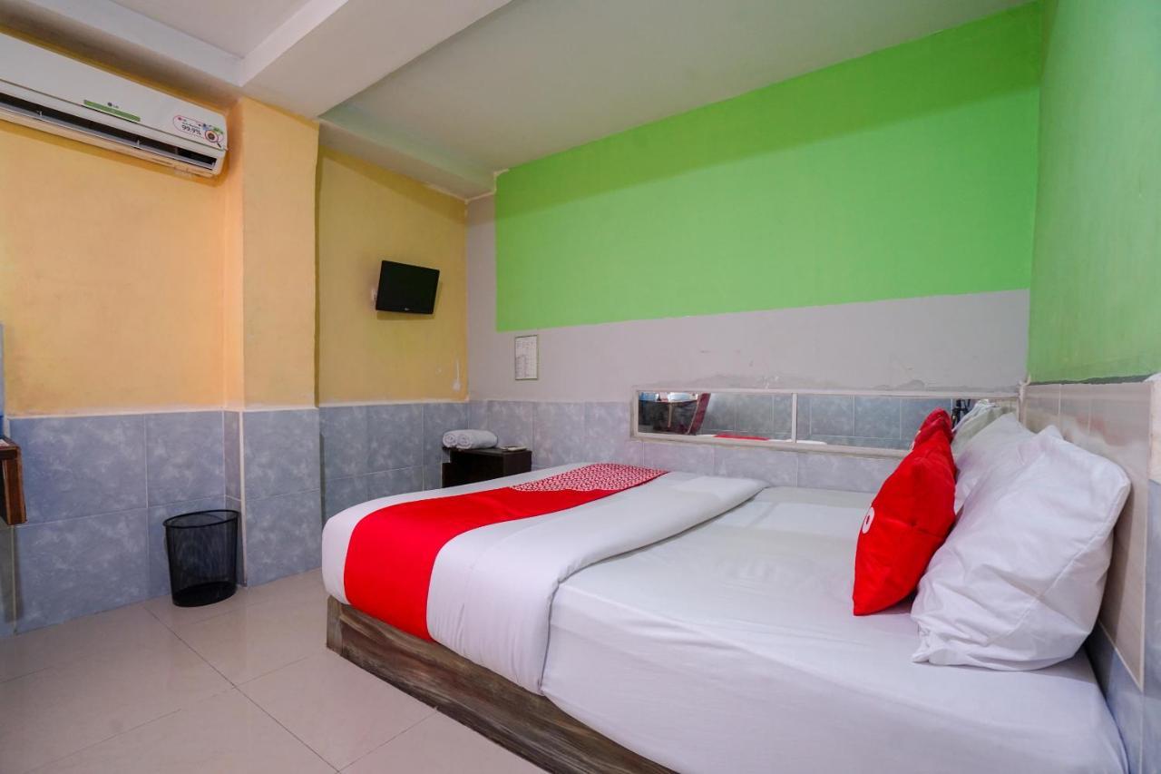 Oyo 1495 Hotel Lendosis Palembang Eksteriør billede