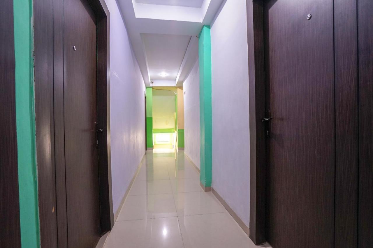 Oyo 1495 Hotel Lendosis Palembang Eksteriør billede